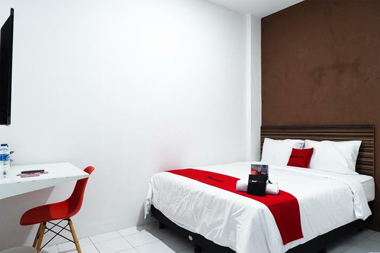 Reddoorz Near Seasons City Mall Jakarta Rom bilde